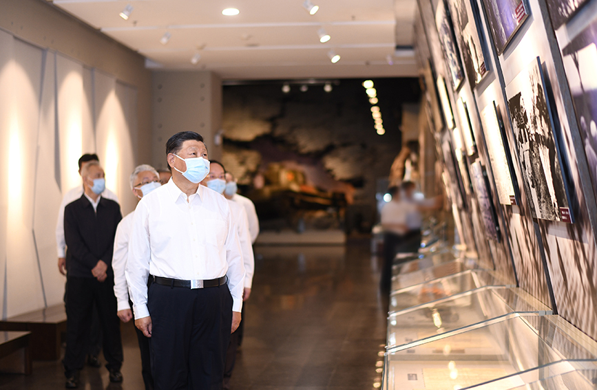 能源的飯碗必須端在自己手里（這十年，總書記這樣勉勵(lì)企業(yè)高質(zhì)量發(fā)展）